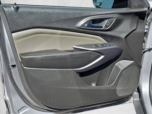 Certified 2025 Chevrolet Trax ACTIV w/ Driver Confidence Package FWD image 11