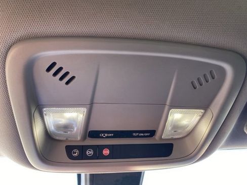 Used 2022 Chevrolet Malibu LS image 21