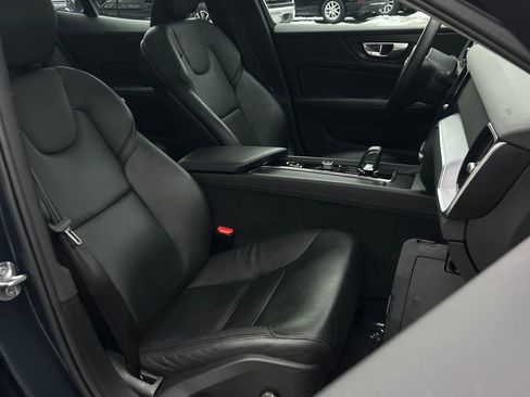 Used 2024 Volvo S60 B5 Core image 10
