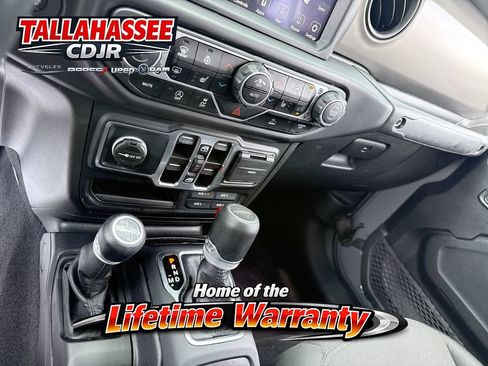 Used 2021 Jeep Gladiator Sport AWD/4WD image 21
