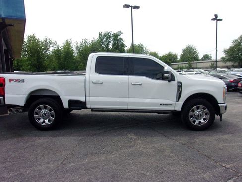 Used 2023 Ford F250 Lariat w/ Lariat Ultimate Package AWD/4WD image 4