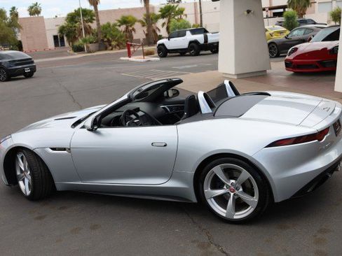 Used 2019 Jaguar F-TYPE R-Dynamic RWD image 16