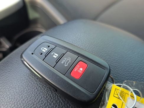 Used 2025 Toyota RAV4 XLE w/ Convenience Package FWD image 29
