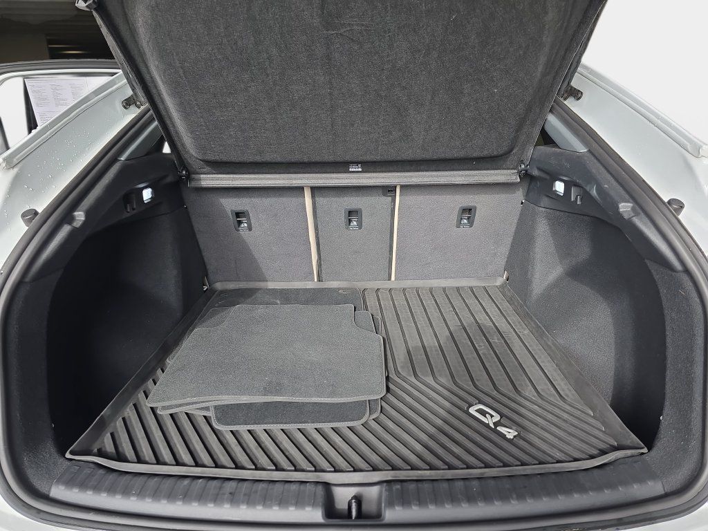 Used 2023 Audi Q4 e-tron Prestige AWD/4WD image 14