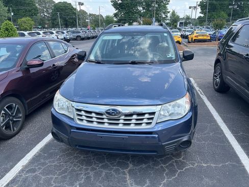 Used 2011 Subaru Forester 2.5X w/ Alloy Wheel Value Pkg AWD/4WD image 2