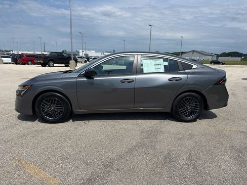 New 2026 Nissan Sentra SV w/ SV Convenience Package FWD image 6