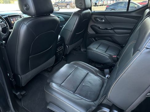 Used 2019 Chevrolet Traverse Premier w/ Driver Confidence II Package image 16