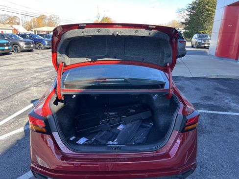 New 2025 Nissan Altima 2.5 SR w/ SR Premium Package image 8