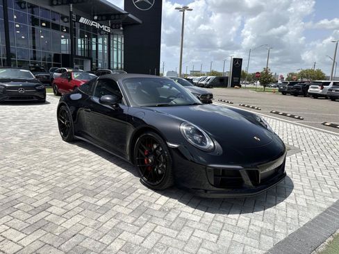 Used 2018 Porsche 911 Targa 4 GTS AWD/4WD image 16