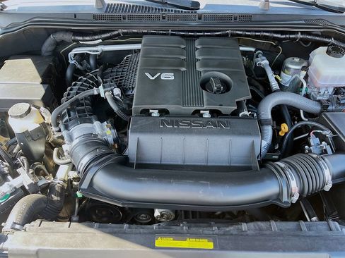 Used 2021 Nissan Frontier SV w/ Midnight Edition Floor Mats RWD image 28