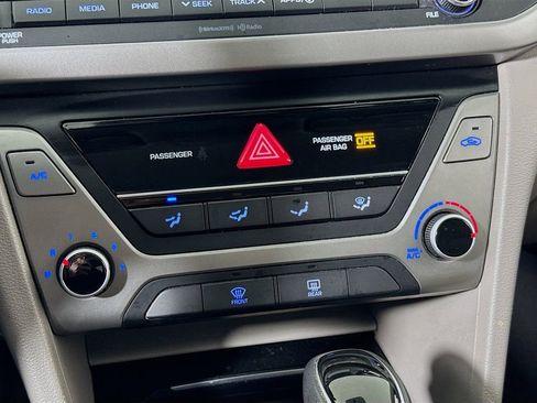Used 2018 Hyundai Elantra SEL image 15