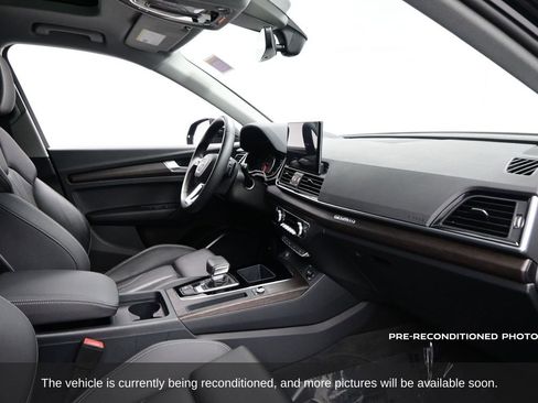 Used 2024 Audi Q5 2.0T Premium w/ Convenience Package image 11