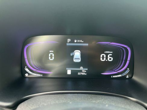 Used 2025 Kia Soul LX w/ LX Technology Package image 38