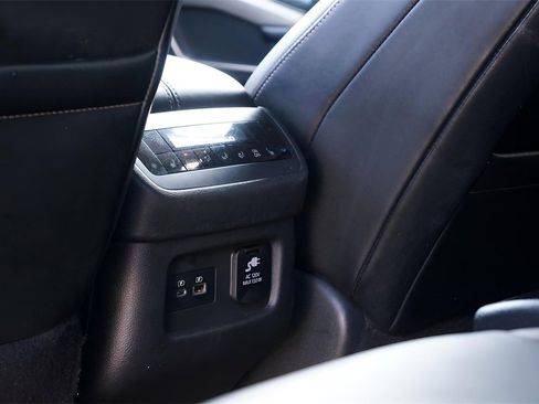 Used 2022 Nissan Pathfinder Platinum w/ Cargo Package image 16