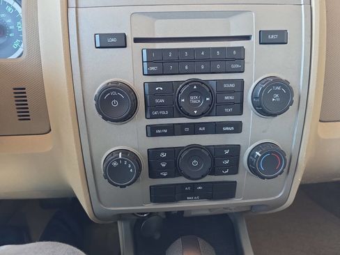 Used 2012 Ford Escape XLT image 16