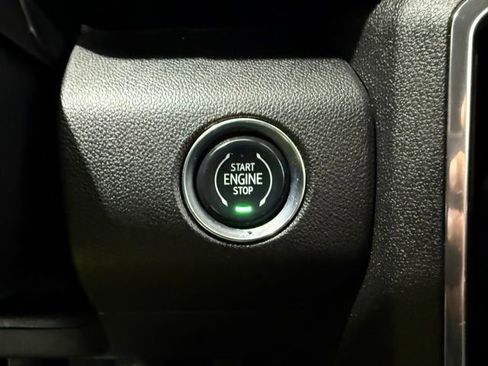 Used 2025 GMC Acadia Elevation image 40