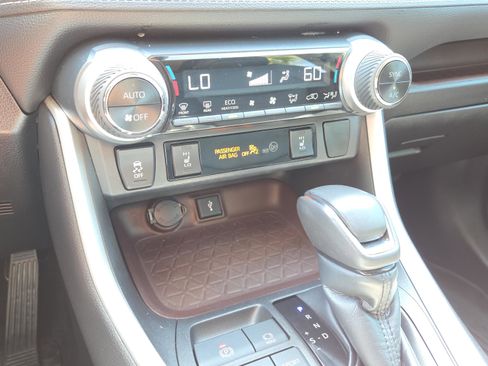 Certified 2021 Toyota RAV4 Limited image 26