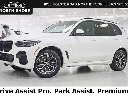 Used 2022 BMW X5 M50i image 1