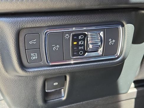 Used 2022 Lincoln Nautilus Reserve image 22