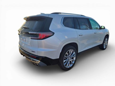 Used 2024 GMC Acadia Denali w/ Super Cruise Package image 4