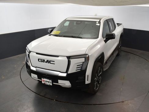 New 2025 GMC Sierra EV Denali image 41