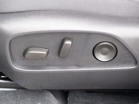 New 2026 Chevrolet Equinox LT w/ Convenience Package II image 12