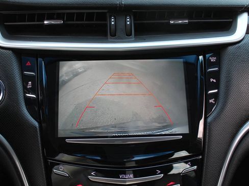 Used 2017 Cadillac XTS Luxury image 31