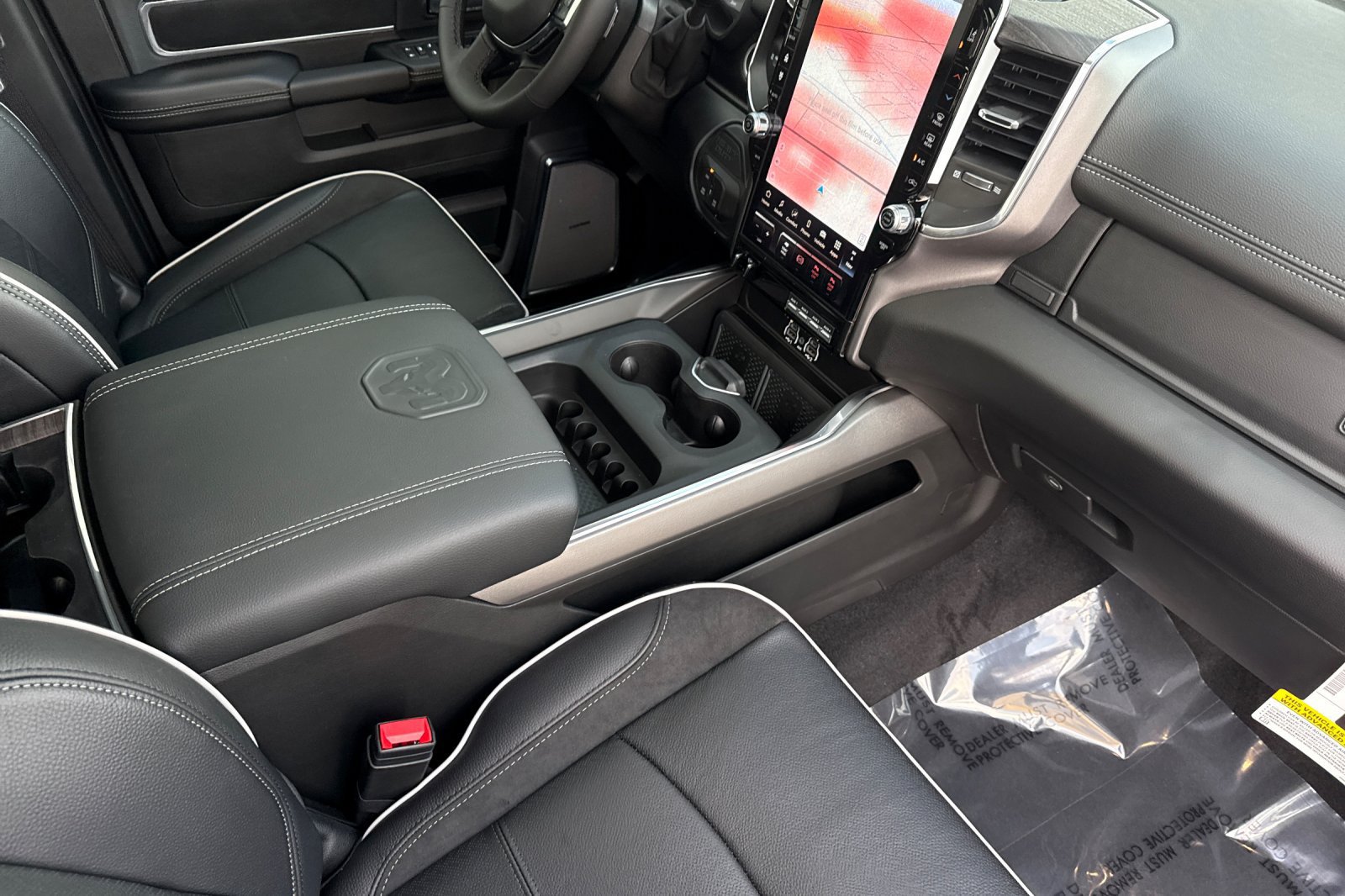 New 2026 RAM 3500 Laramie AWD/4WD image 17