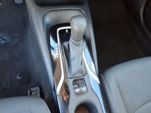 Used 2022 Toyota Corolla LE image 23