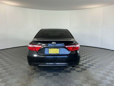 Used 2017 Toyota Camry SE FWD image 6