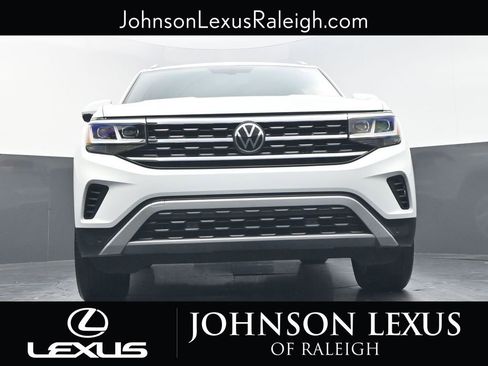 Used 2023 Volkswagen Atlas Cross Sport SE image 16