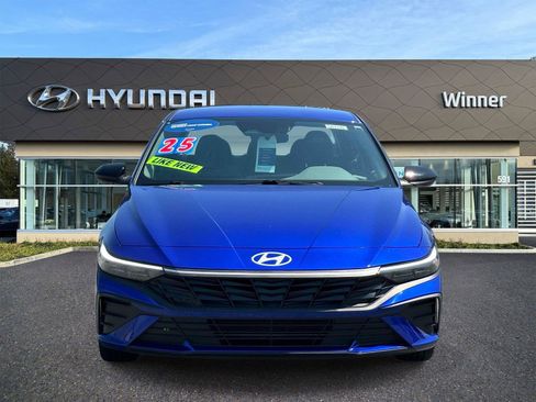Certified 2025 Hyundai Elantra Sport FWD image 6