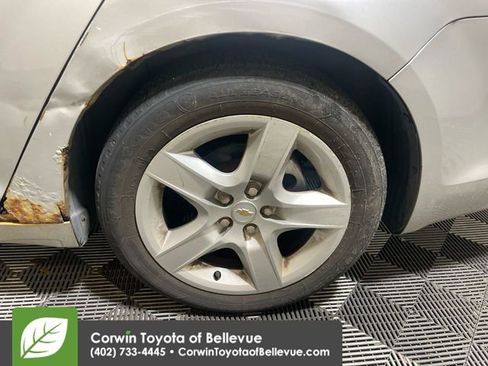 Used 2010 Chevrolet Malibu LS image 21