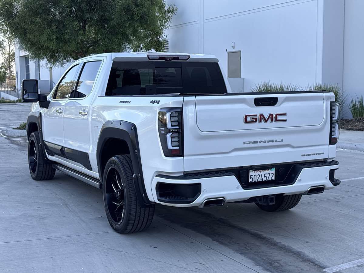 Used 2020 GMC Sierra 1500 Denali w/ Denali Ultimate Package AWD/4WD image 5