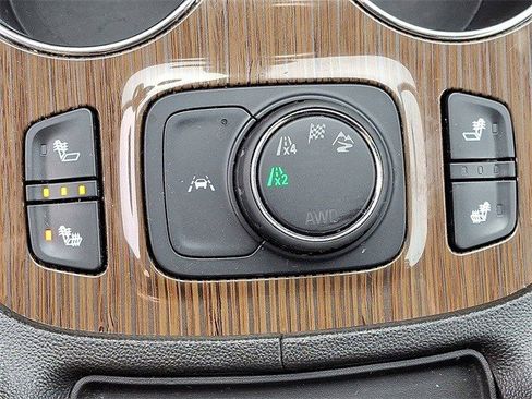 Certified 2023 GMC Acadia SLE w/ Driver Convenience Package image 23