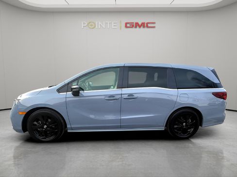 Used 2023 Honda Odyssey Sport image 5