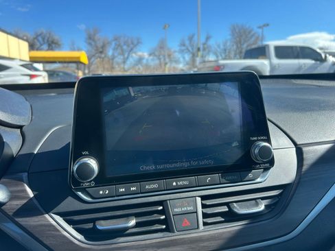 Used 2025 Nissan Altima 2.5 SV image 22