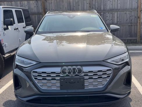 Used 2024 Audi Q8 e-tron Premium Plus w/ Premium Plus Package AWD/4WD image 12