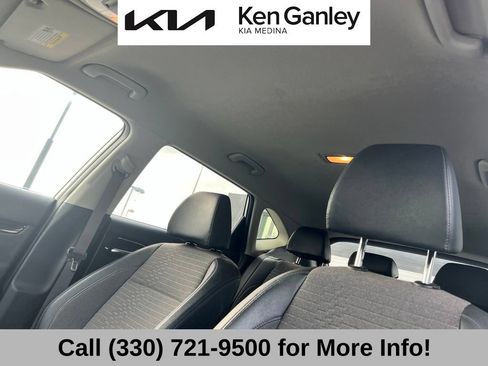 Used 2021 Kia Seltos S AWD/4WD image 41