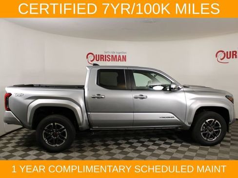 Used 2024 Toyota Tacoma TRD Sport AWD/4WD image 9
