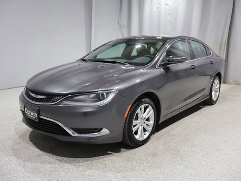 Used 2015 Chrysler 200 Limited w/ Convenience Group FWD image 5