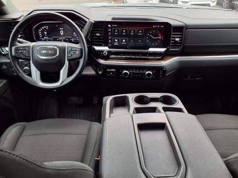 Used 2024 GMC Sierra 2500 SLE image 18