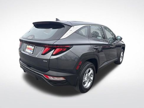 Certified 2023 Hyundai Tucson SE image 5