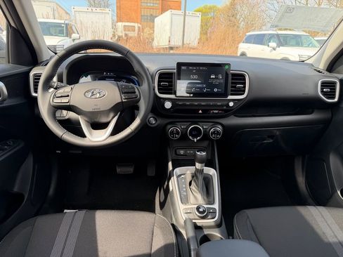 New 2026 Hyundai Venue SEL FWD image 18