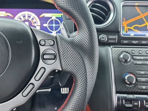 Used 2015 Nissan GT-R Premium AWD/4WD image 31