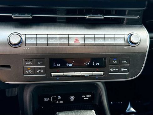 Used 2024 Hyundai Kona SEL FWD image 15