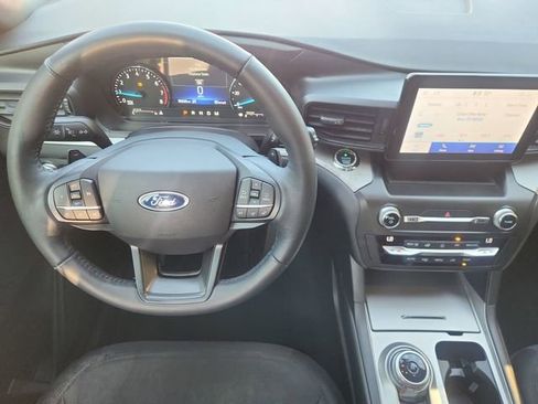 Used 2020 Ford Explorer XLT RWD image 11