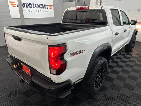 Used 2024 Chevrolet Colorado Trail Boss AWD/4WD image 9