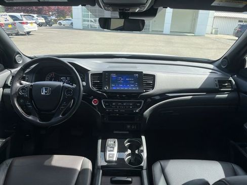 Used 2023 Honda Ridgeline Black Edition image 11
