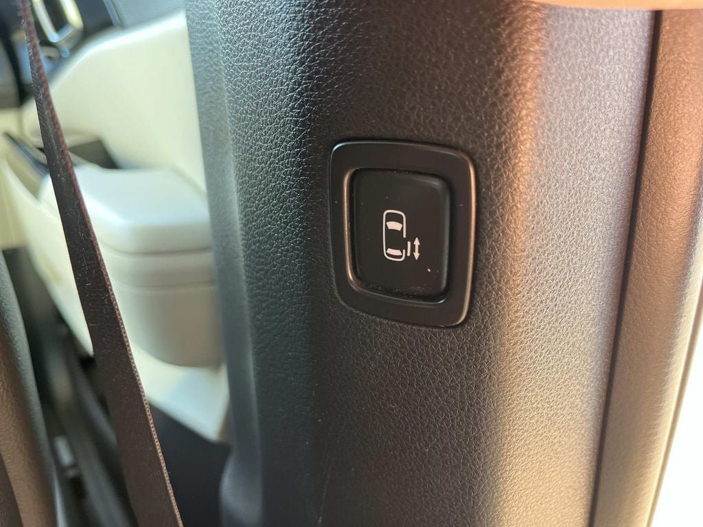 Used 2022 Kia Carnival SX Prestige FWD image 30